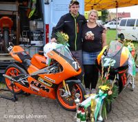 Christopher Eder MIt Frau Und KTM FRR125 Und Yamaha TZ 250